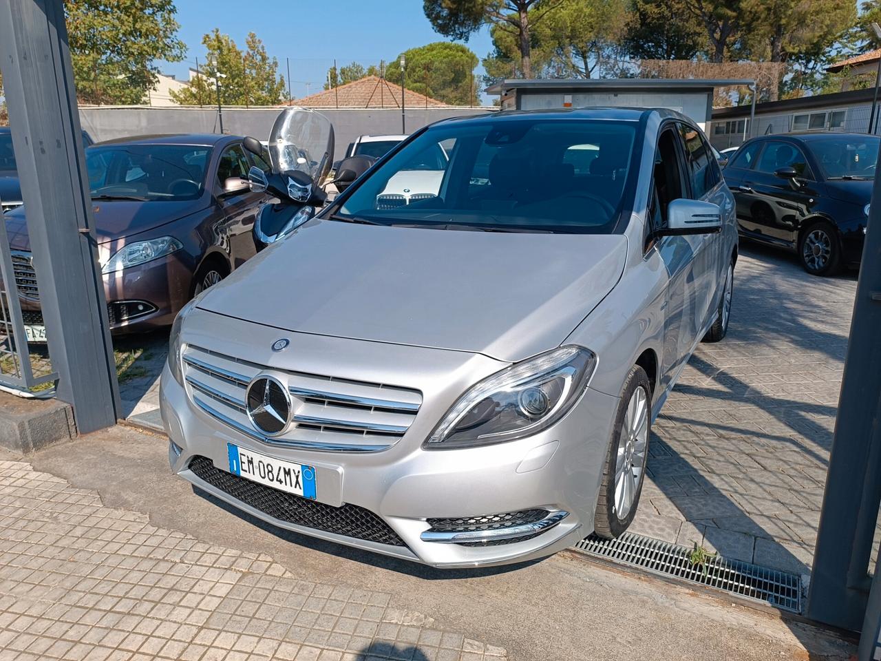 Mercedes-benz B 180 CDI Premium solo 72.000km!