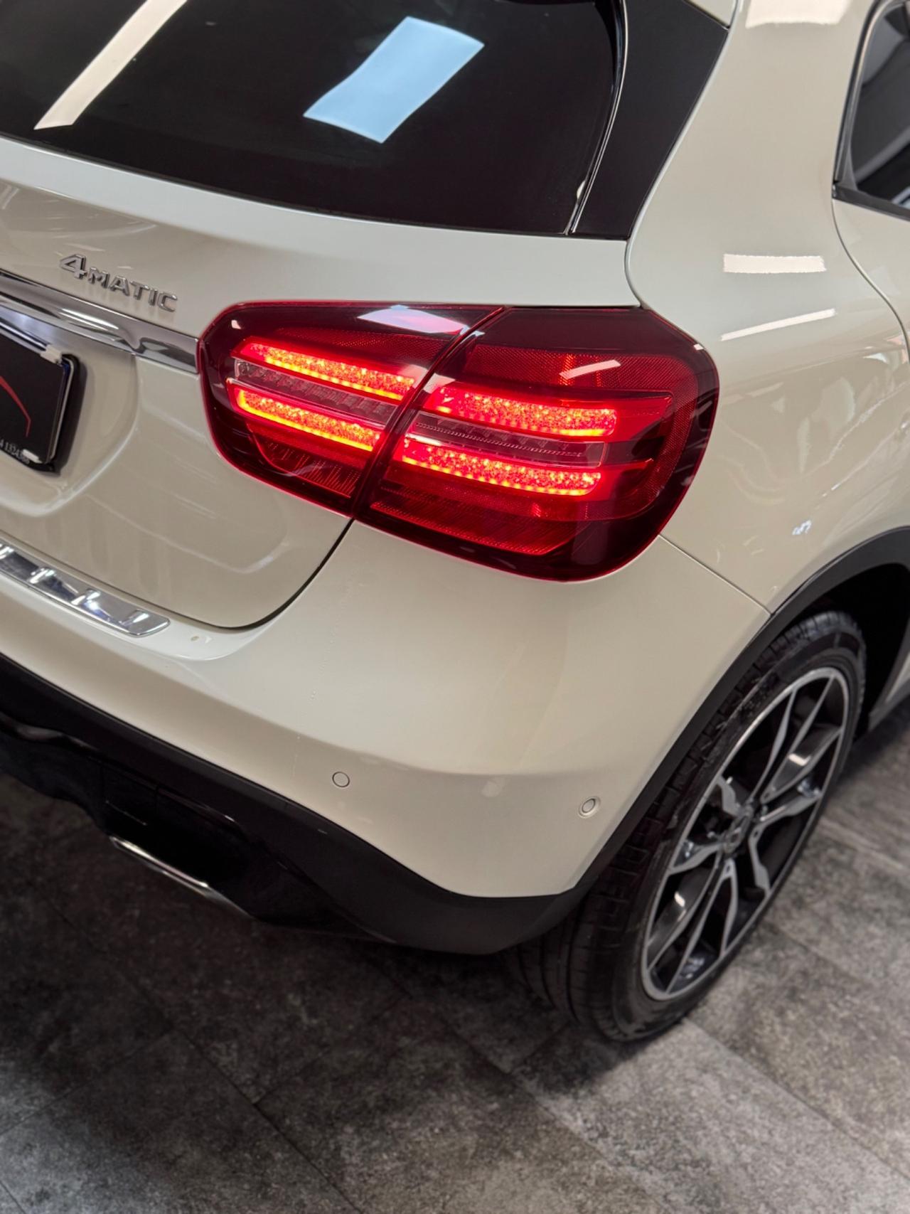 Mercedes-benz GLA 200D 4MATIC Tetto Gancio Traino