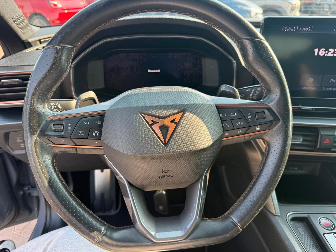 Cupra Leon 1.5 Hybrid 150 CV DSG