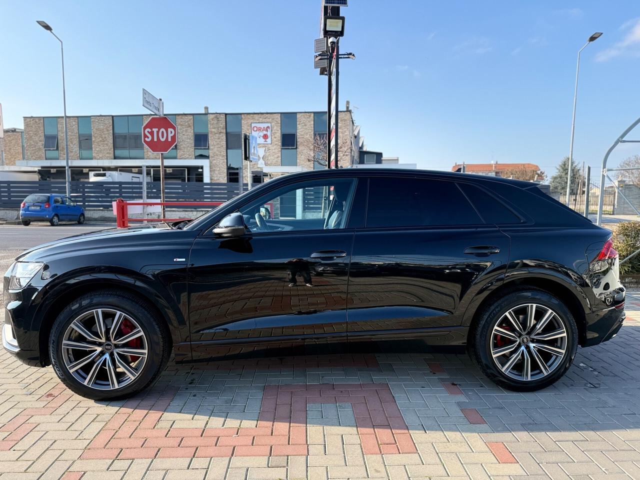 Audi Q8 45 TDI 231CV quattro S-LINE IVA ESPOSTA