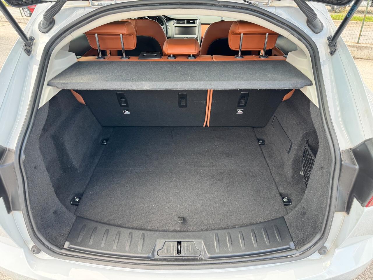 Jaguar E-Pace 2.0D 180 CV AWD R-Dynamic