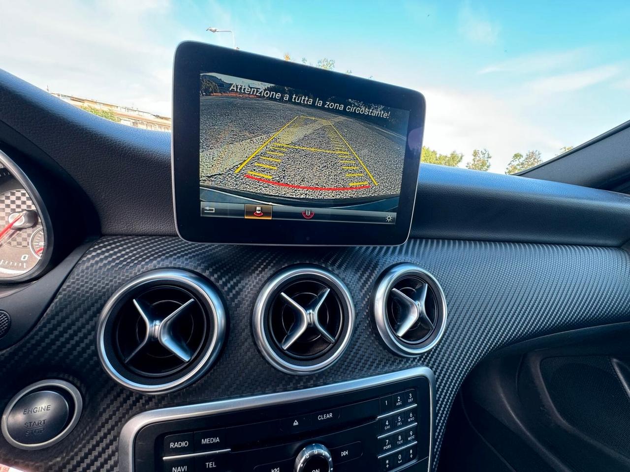MERCEDES- BENZ A 180 d AUTOMATIC PREMIUM