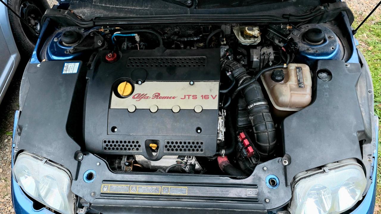 Alfa Romeo Spyder 916 LAVORI FATTI