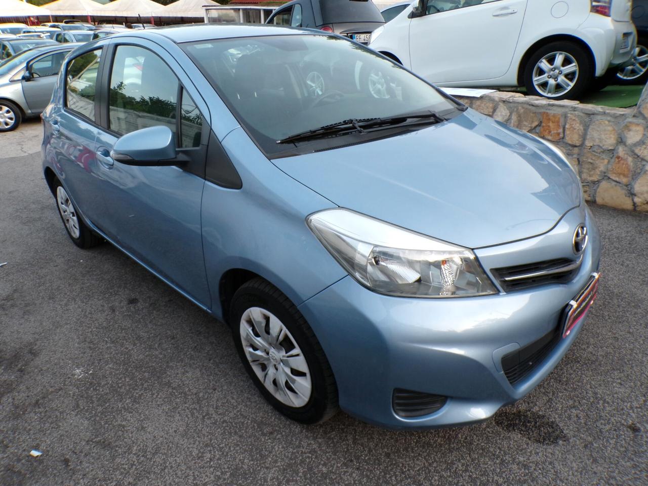 Toyota Yaris 1.0 5 porte Active