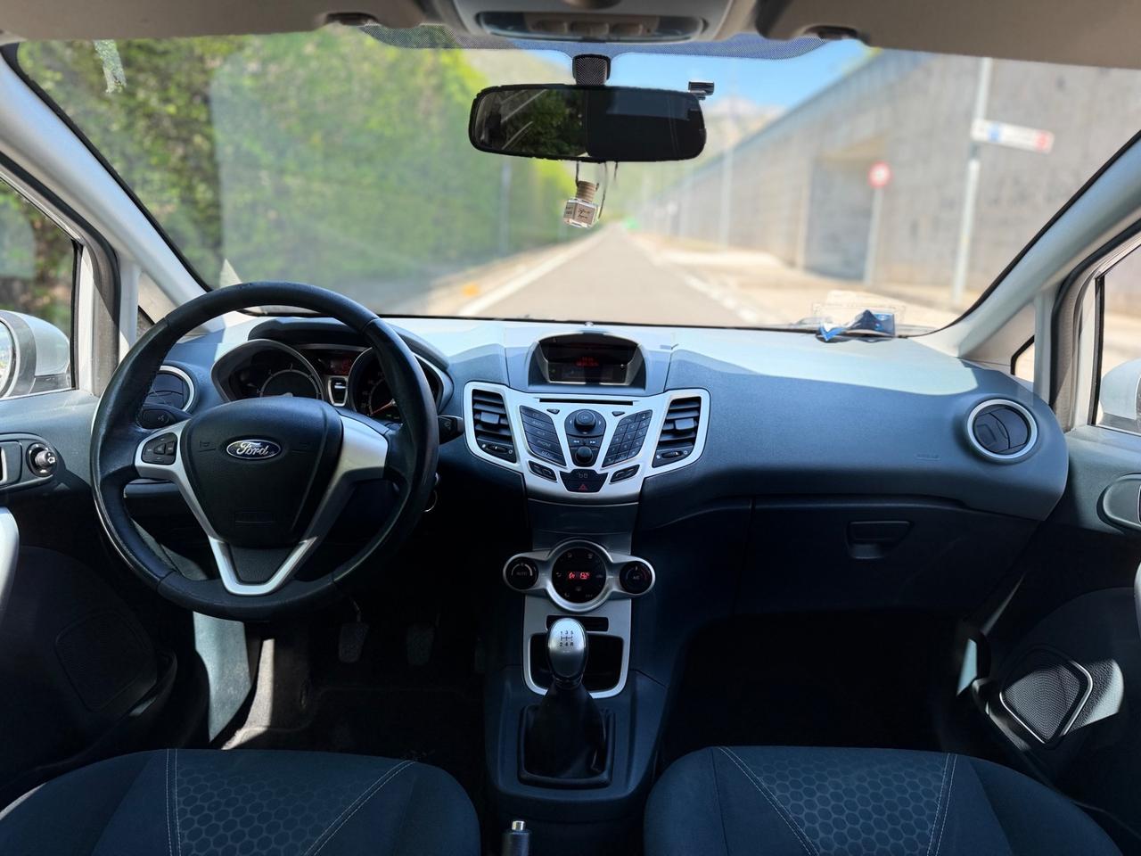 Ford Fiesta 1.4 TDCi 5p. Titanium ok neopatentati