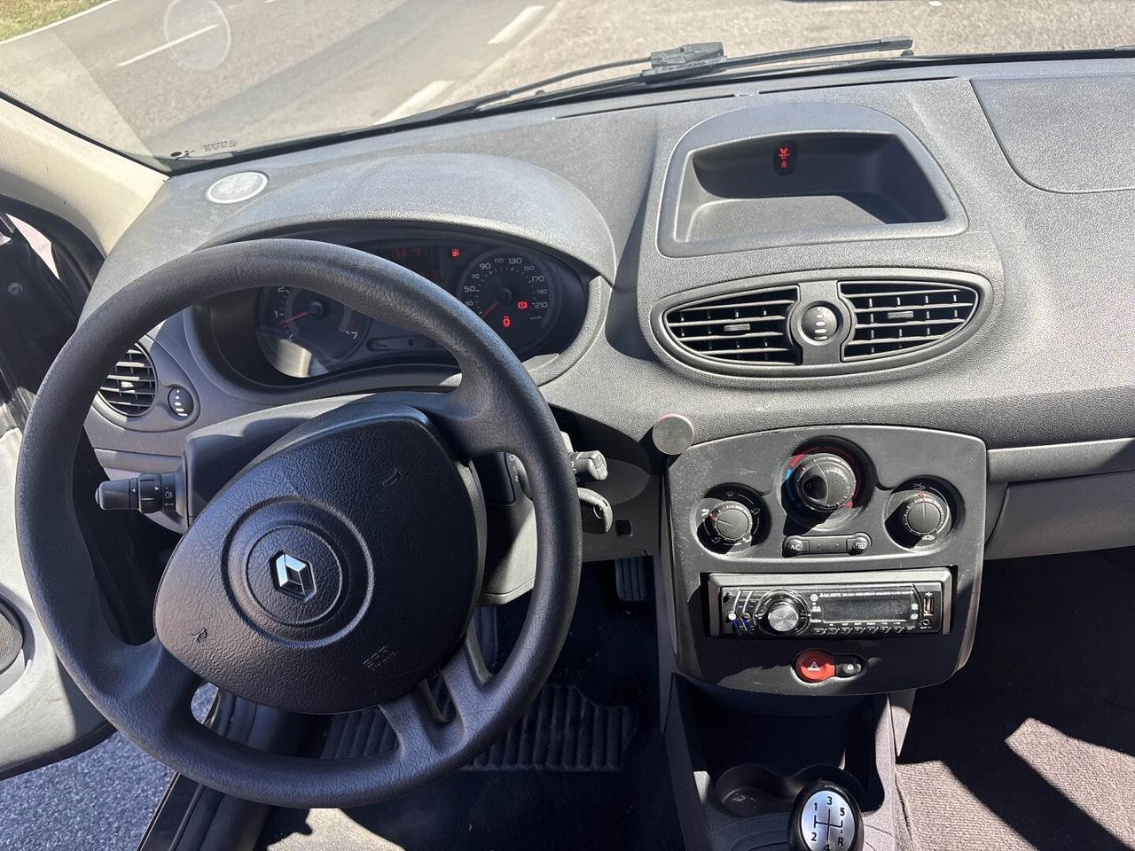 Renault Clio 1.2 16v Confort