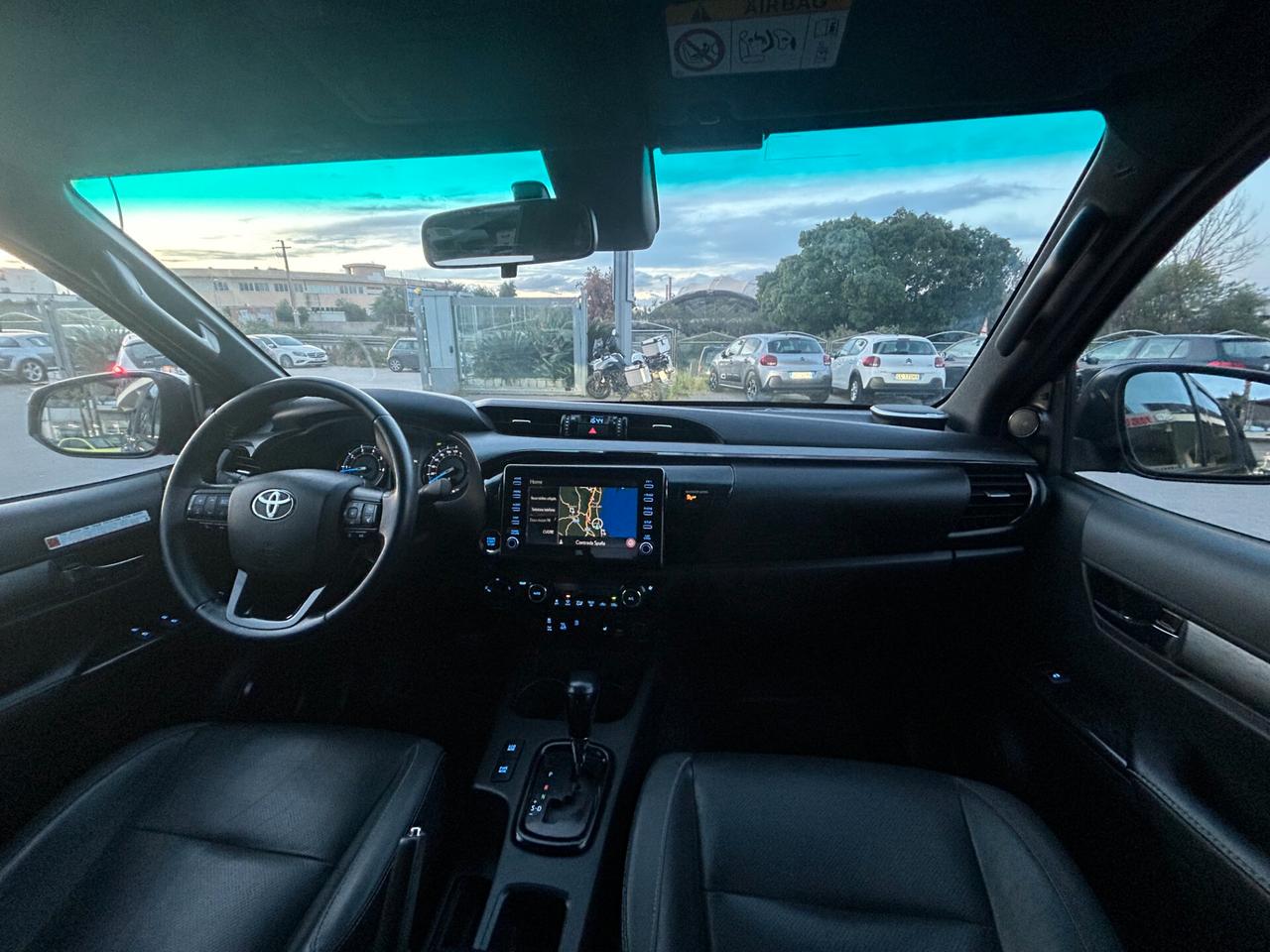 Toyota Hilux 2.8 d double cab Invincible 4wd auto