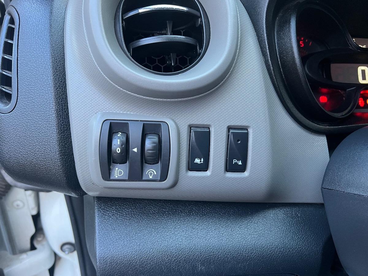 RENAULT trafic T27 1.6 dci 120cv L1H1 E6 trafic T27 1.6 dci 120cv L1H1 E6