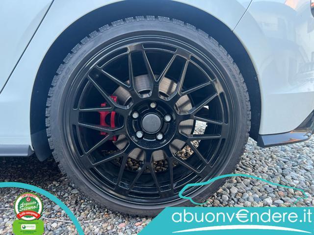 VOLKSWAGEN Golf 2.0 TSI DSG GTI