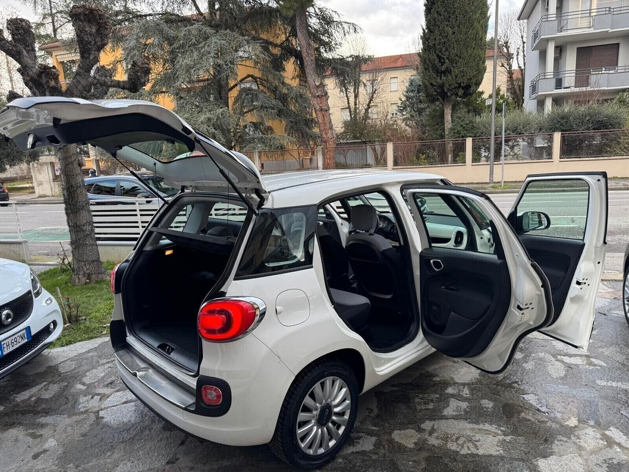 FIAT 500L 1.6 Multijet 105cv LOUNGE NEOPATENTATI