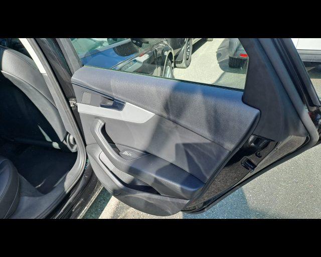 AUDI A4 Avant 40 2.0 tdi Business quattro 190cv s-tronic