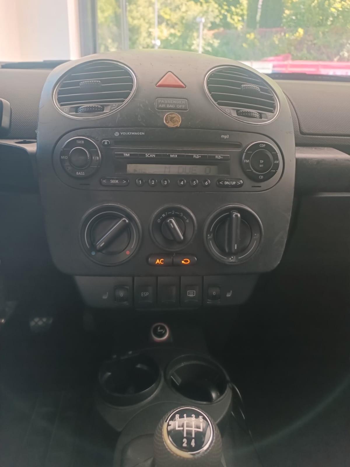 Volkswagen New Beetle 1.4 16V Cabrio OK NEOPATENTATI