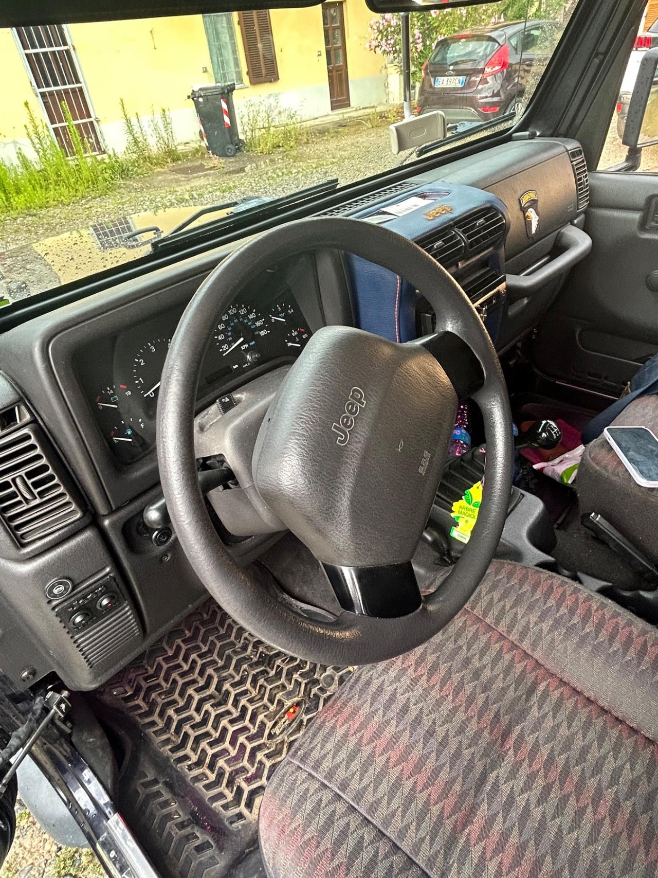 Jeep Wrangler del 1999 in saldo 061