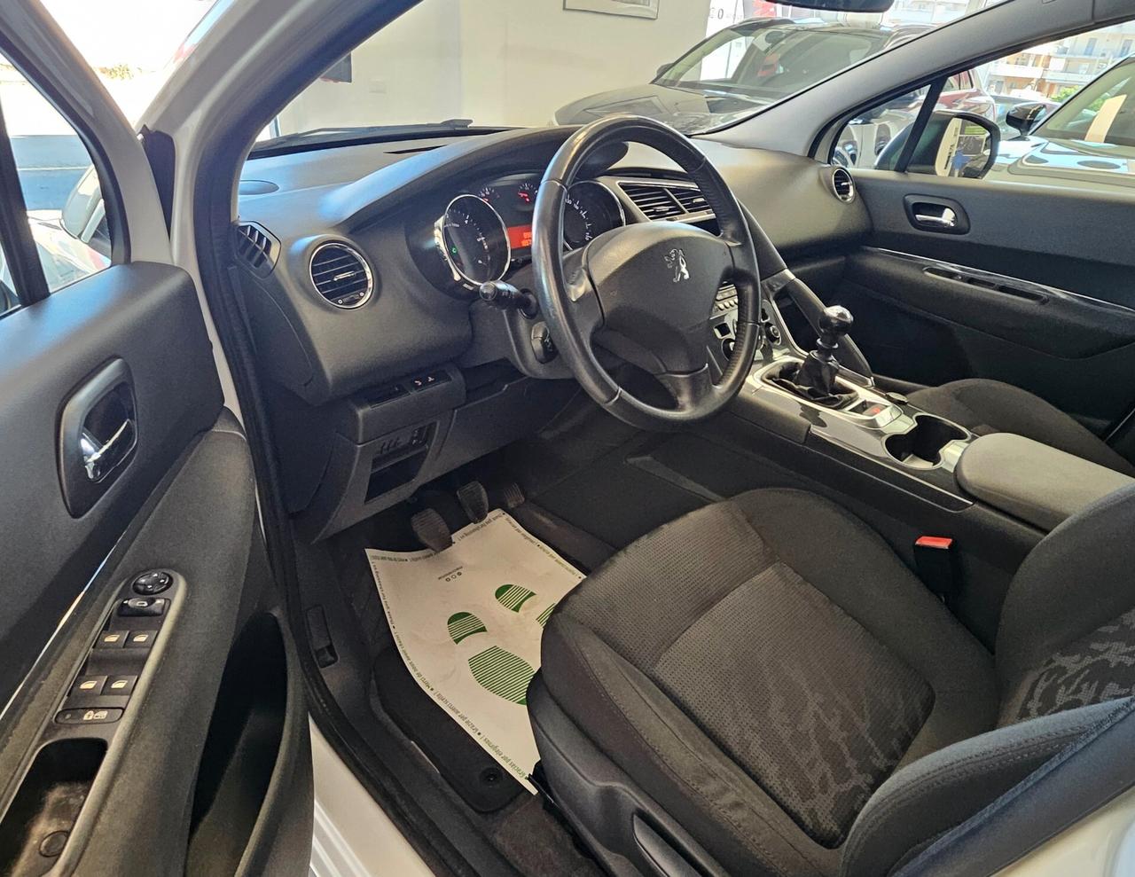 Peugeot 3008 1.6 HDi 112CV Allure
