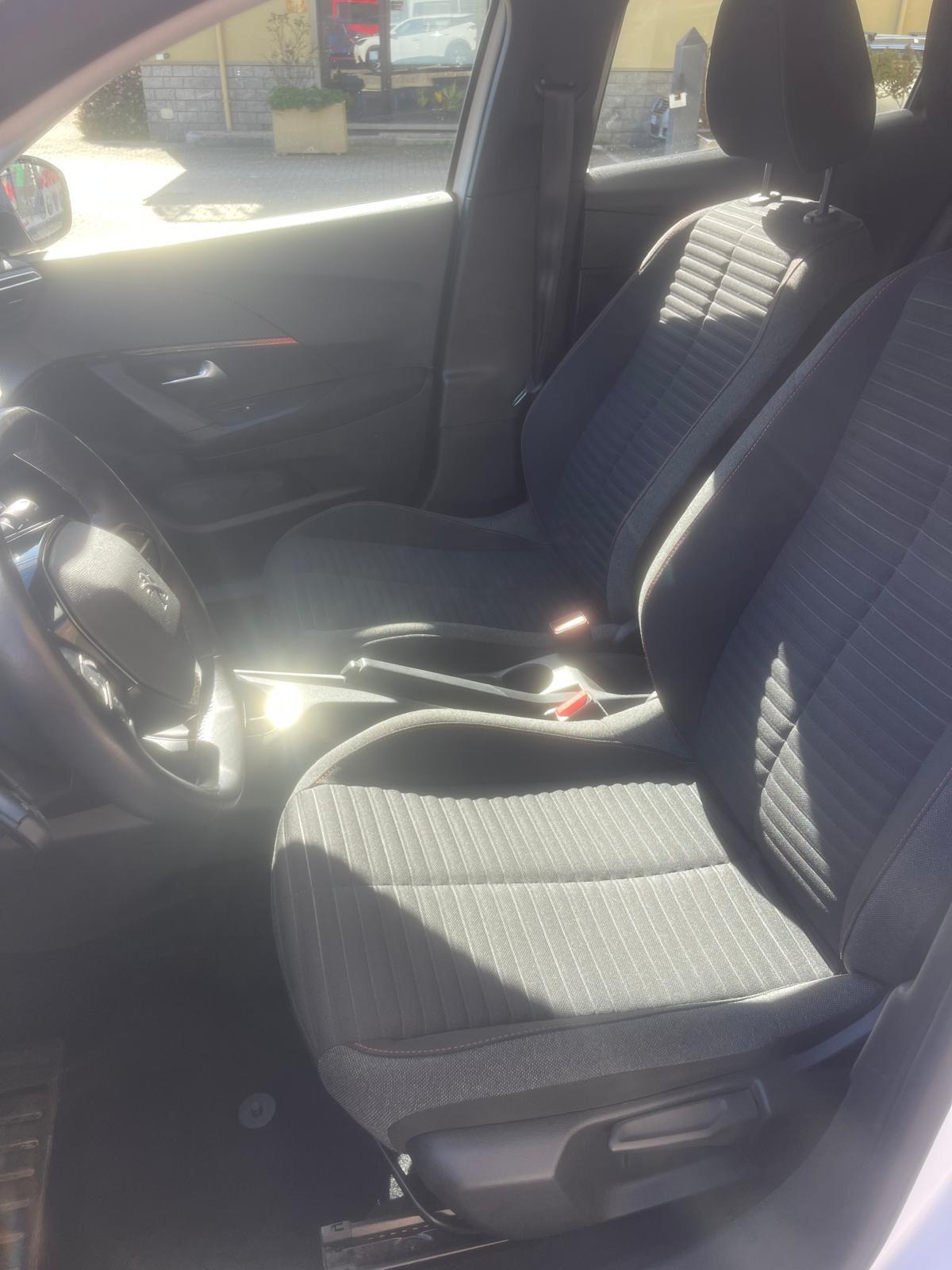 Peugeot 2008 PureTech 100 S&S Active Pack