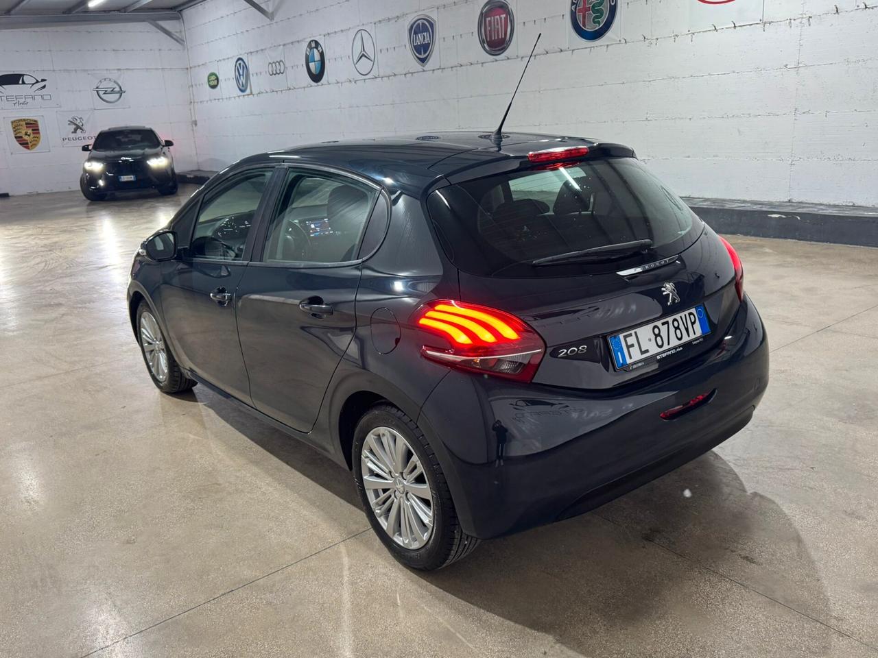Peugeot 208 BlueHDi 75 5 porte Allure