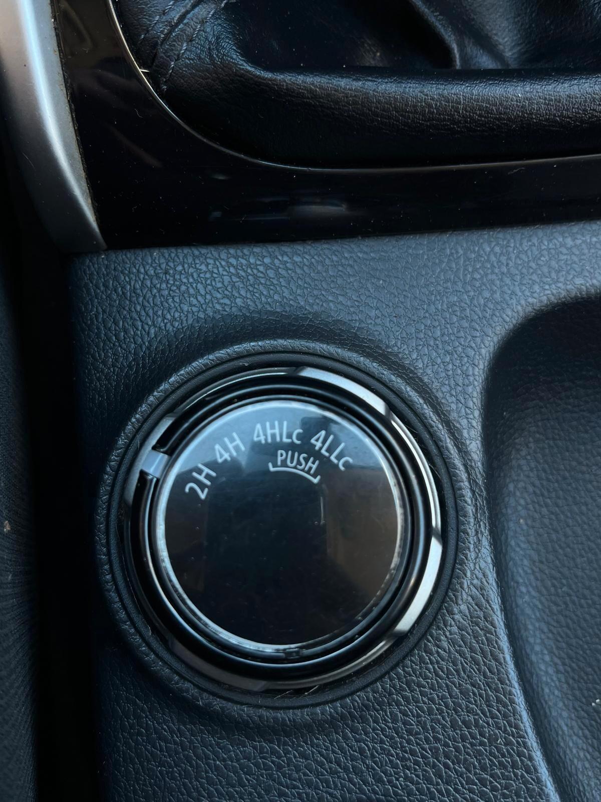 Mitsubishi L200 2.4 DI-D/181CV Double Cab Intense Hp Mivec