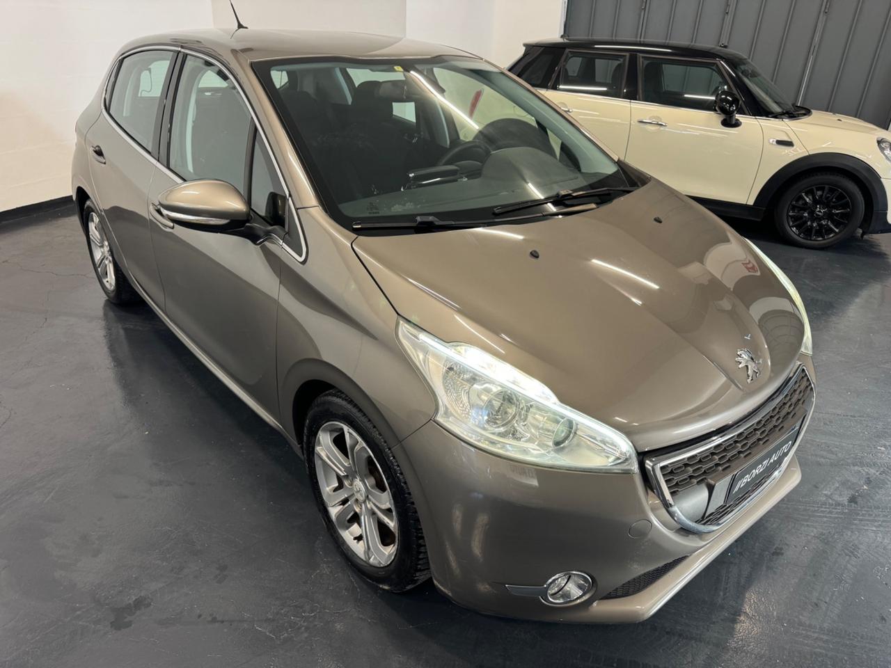 Peugeot 208 1.4 VTi 95 CV 5p. Allure FULL! NAVIGATORE!!