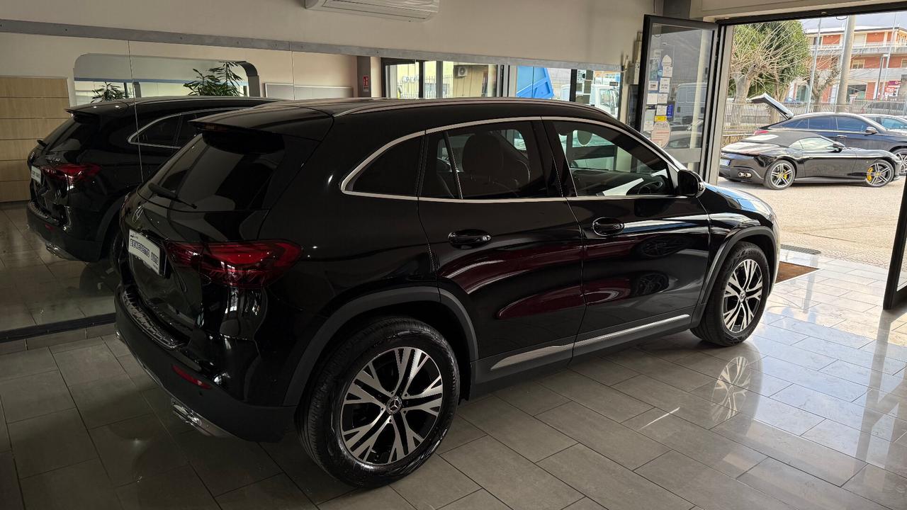 MERCEDES GLA 180 D MOTORE 2.0 116 CV restyling