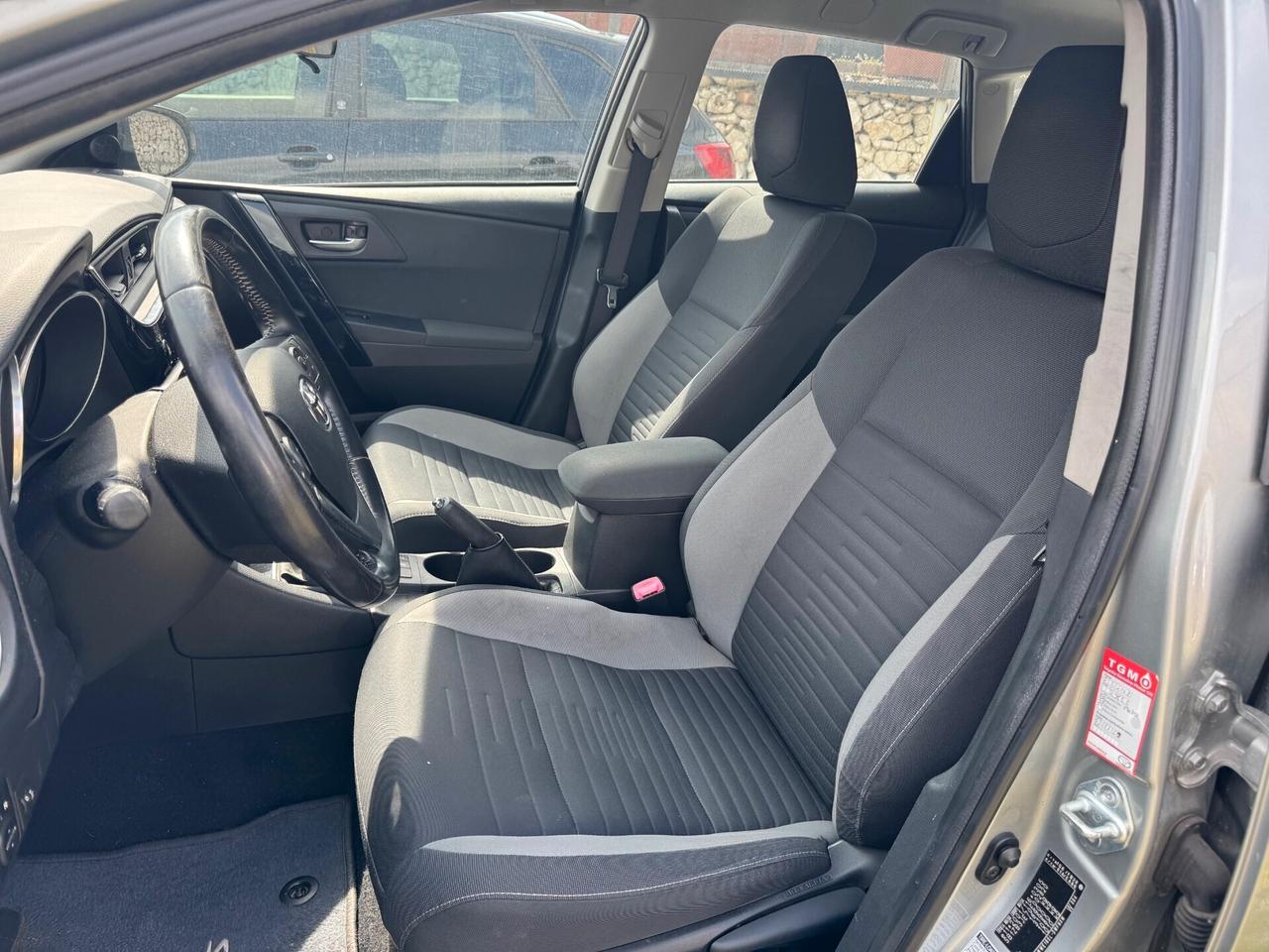 Toyota Auris SW Touring Sports 1.6cc D-4D 112cv Active