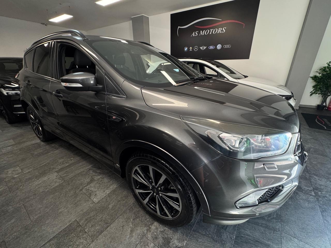 Ford Kuga 1.5 TDCI 120 CV S&S 2WD ST-Line