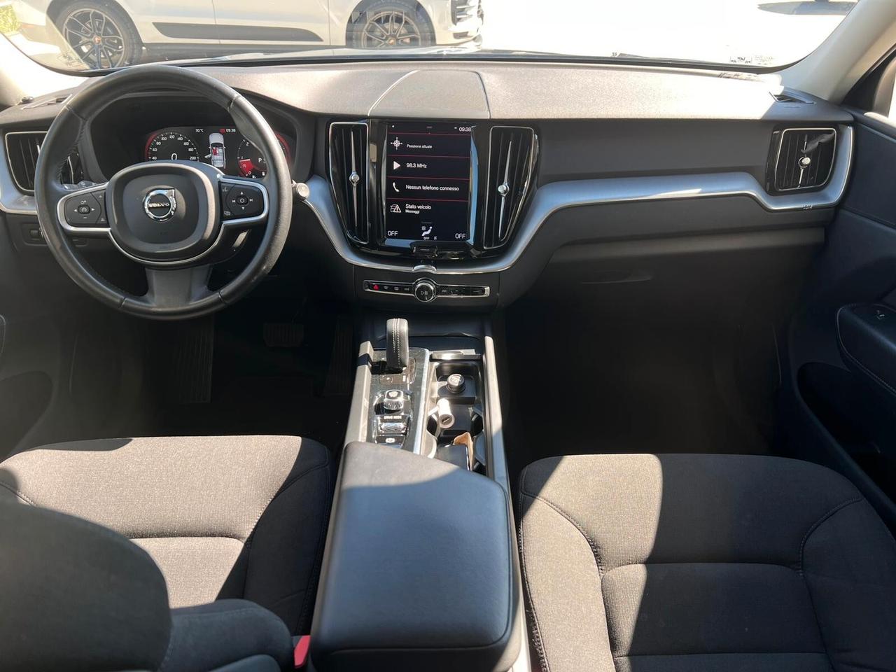 Volvo XC 60 XC60 B4 (d) AWD Geartronic Momentum Pro