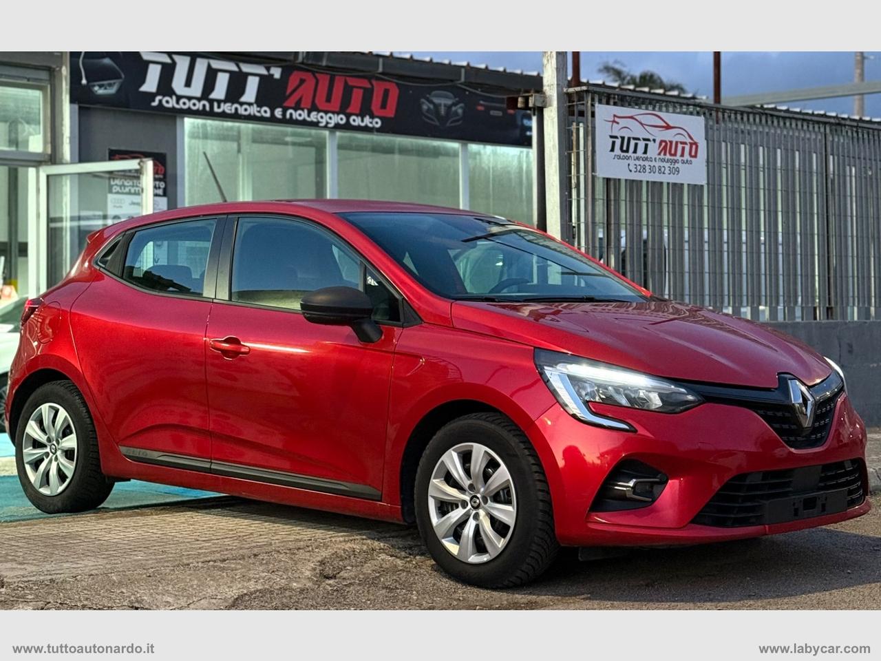 RENAULT Clio dCi 8V 90CV 5p. Moschino Life