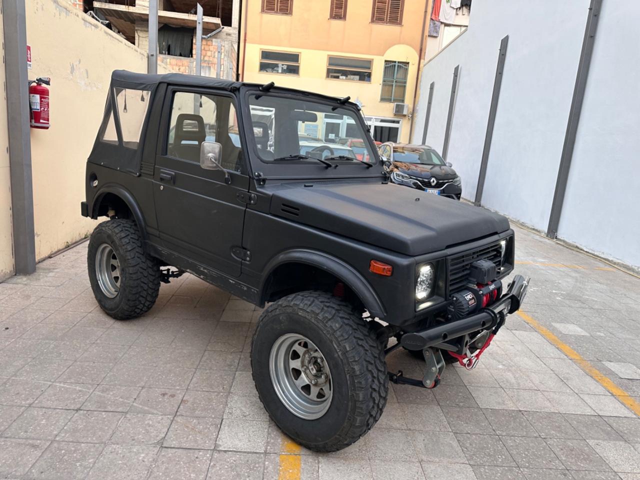 Suzuki SJ Samurai SJ410 Berlina Sport