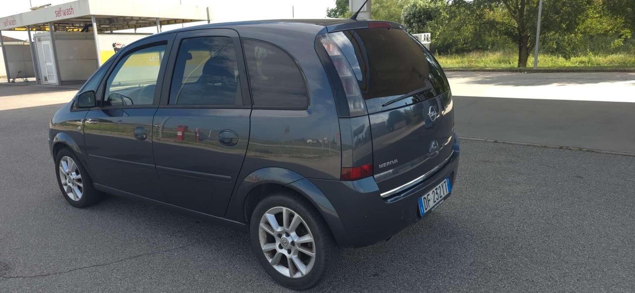 Opel Meriva 1.7 CDTI 101CV Cosmo