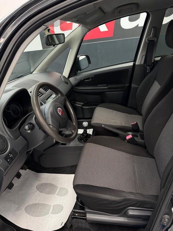 FIAT Sedici