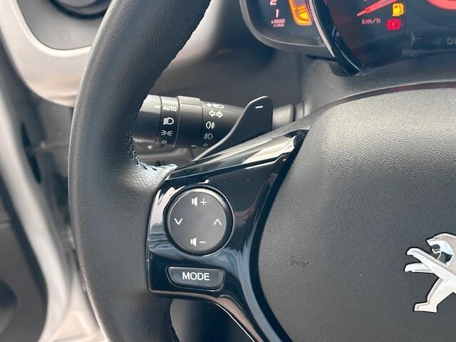 Peugeot 108 VTi 68 ETG 5 porte ALLURE AUTOMATICA