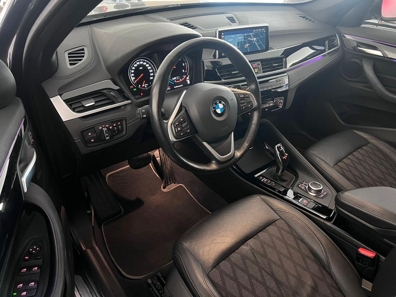 Bmw X1 sdrive18d xLine auto LED/NAVI/PELLE/18; PERFETTA