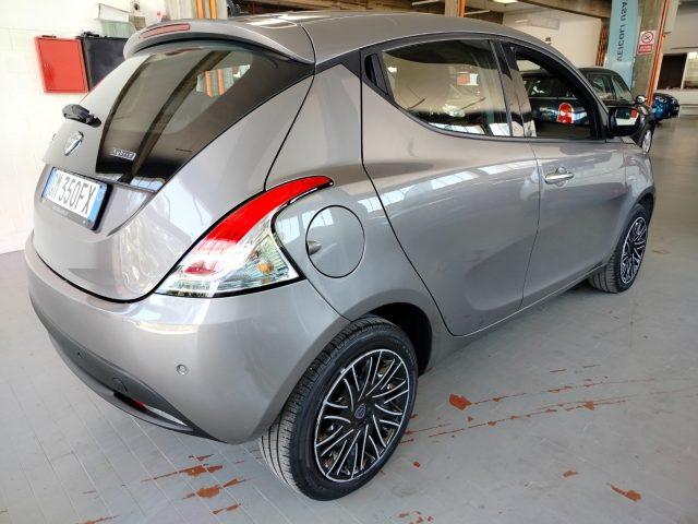 LANCIA Ypsilon 1.0 Hybrid Gold