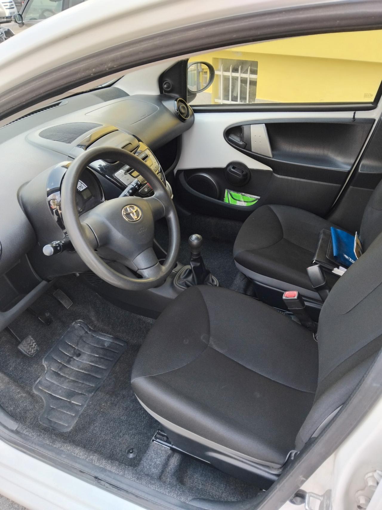 Toyota Aygo 1.0 12V VVT-i 5 porte Active Connect