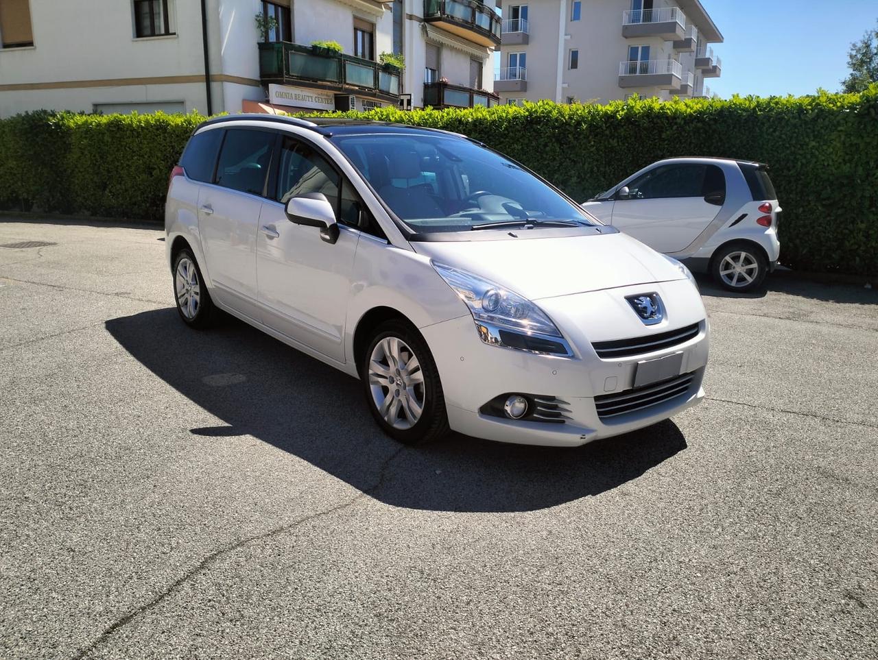 Peugeot 5008 2.0 HDi 150CV Allure 7 POSTI