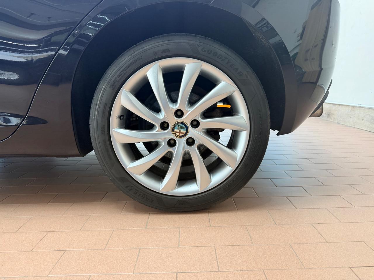 Alfa Romeo Giulietta 1.6 JTDm 105cv Neopat