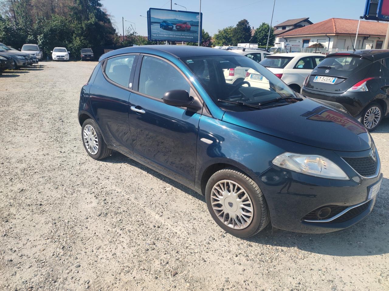 Lancia Ypsilon 1.2 69 CV 5 porte GPL Ecochic Silver
