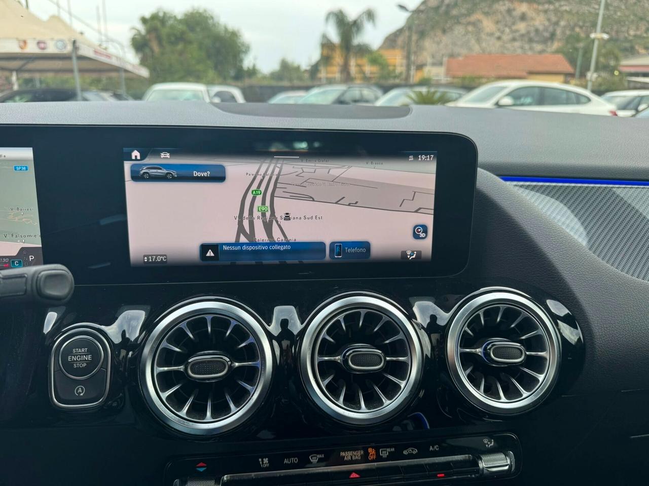 MERCEDES GLA200d PREMIUM PLUS AMG LINE