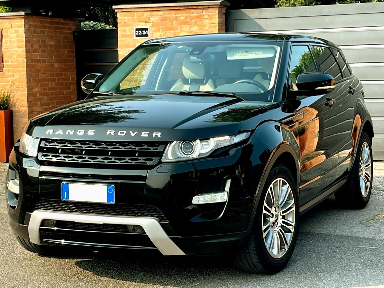 RANGE ROVER EVOQUE 2.0(benz.)-143000km-DYNAMIC-FULL