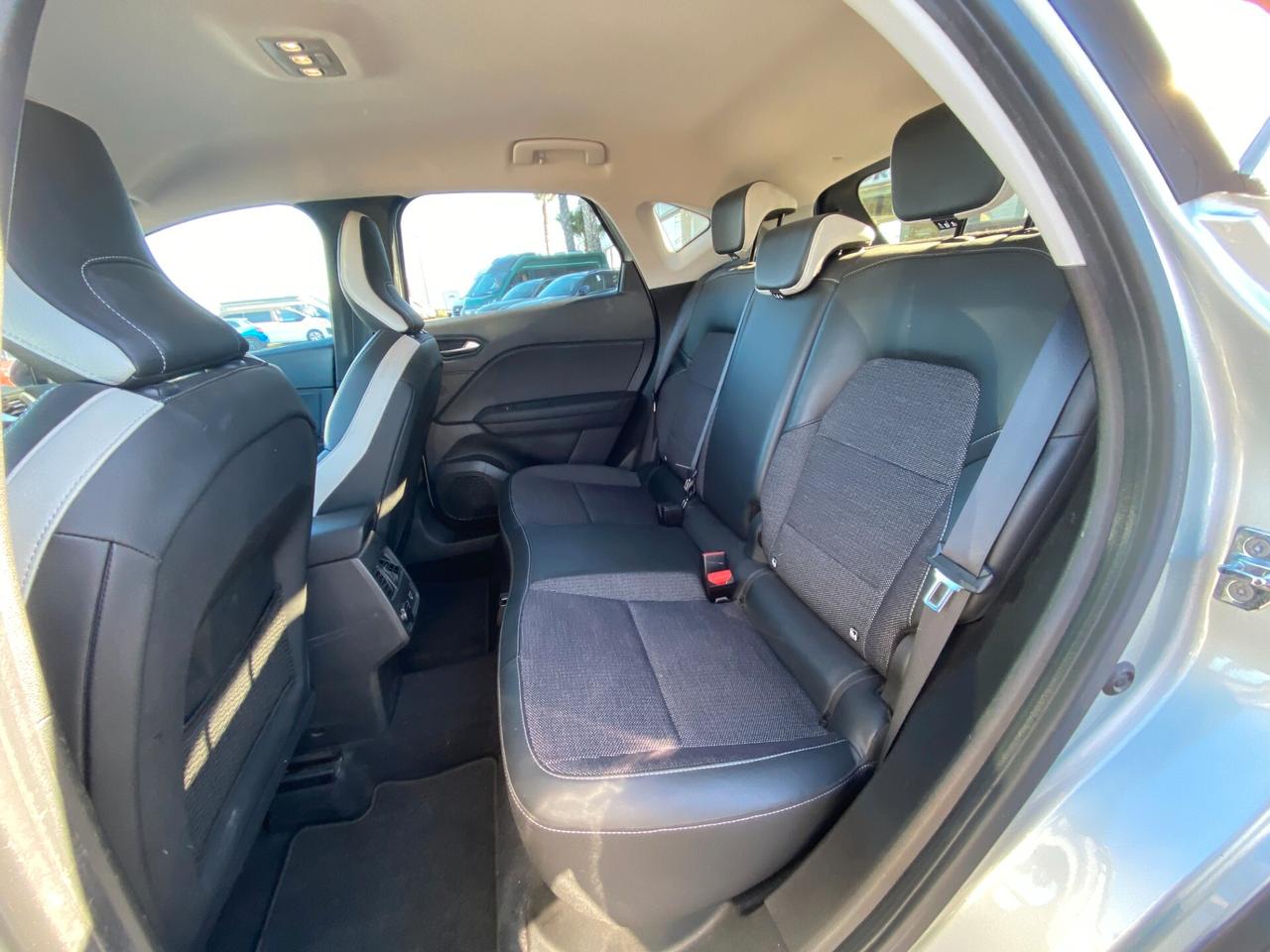 Renault Captur 1.3 tce Intens 140cv