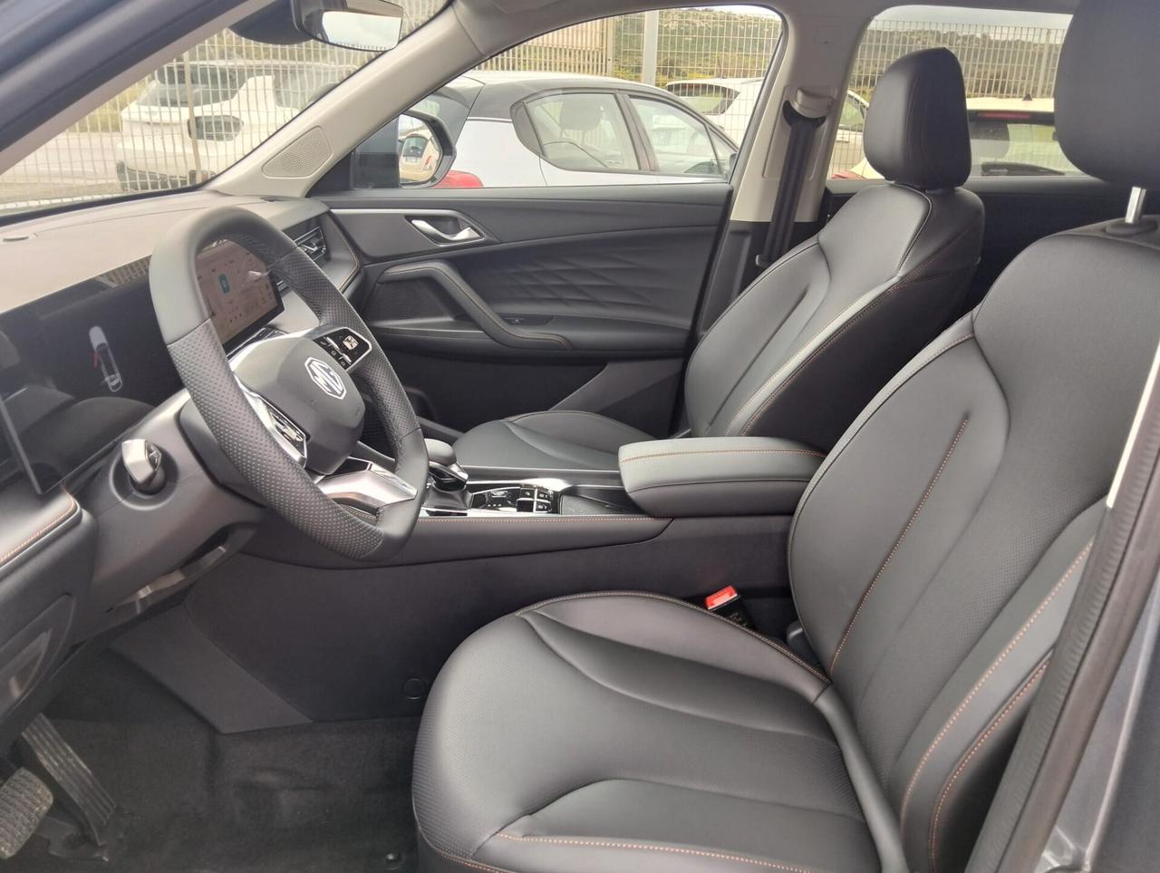 Mg HS HEV Luxury 224CV KM 0 7 ANNI GARANZIA UFFICIALE