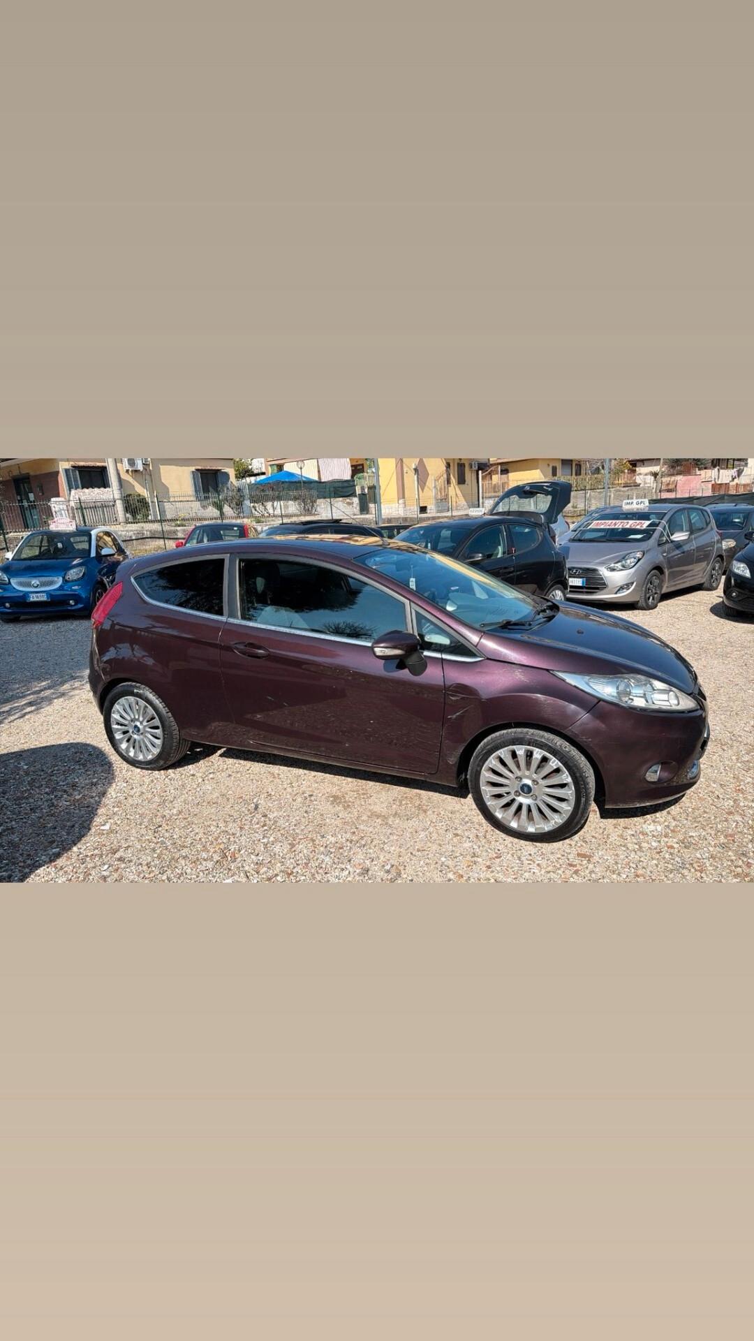 Ford Fiesta 1.4 3 porte Bz.- GPL Titanium