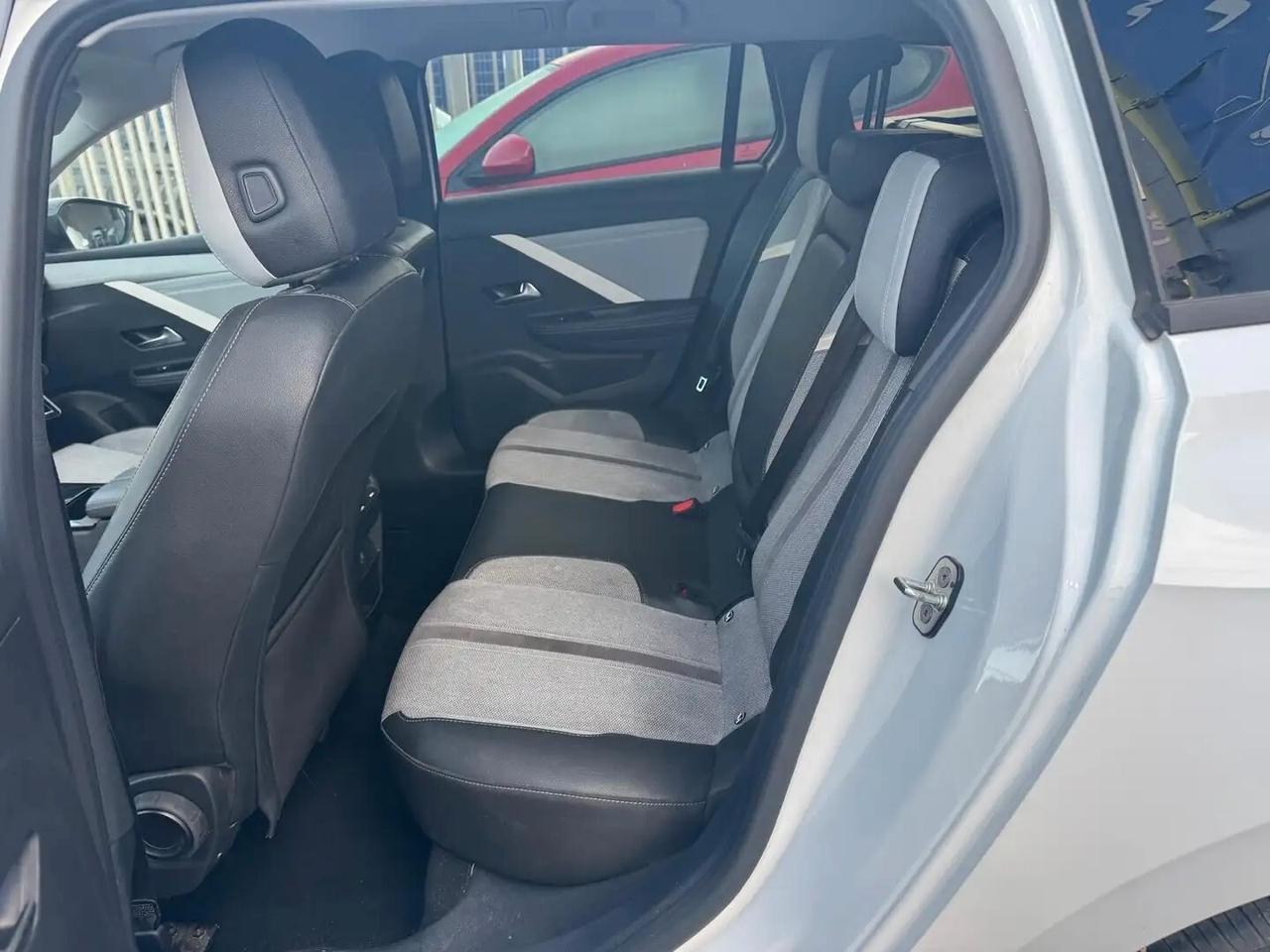 Opel Astra 1.5 Turbo Diesel 130 CV Sports Tourer Edition