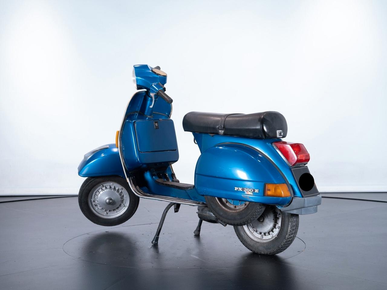 Piaggio Vespa P 200 E