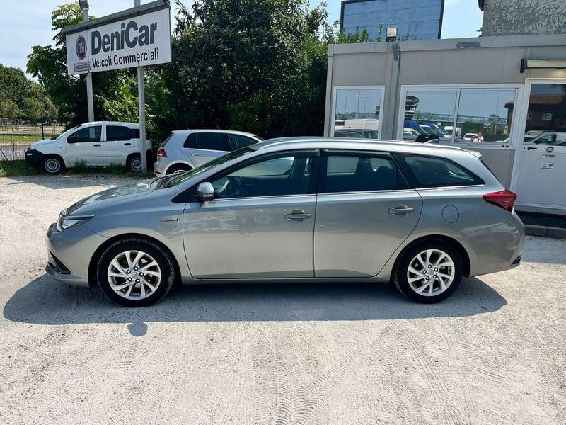 Toyota Auris Touring Sports 1.8 Hybrid Lounge