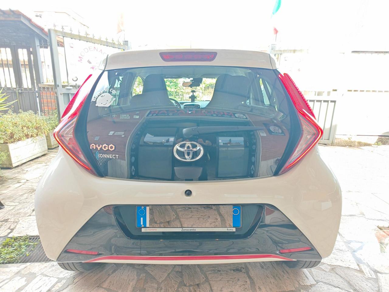 Toyota Aygo Connect 1.0 VVT-i 72 CV 5 porte x-fun MMT