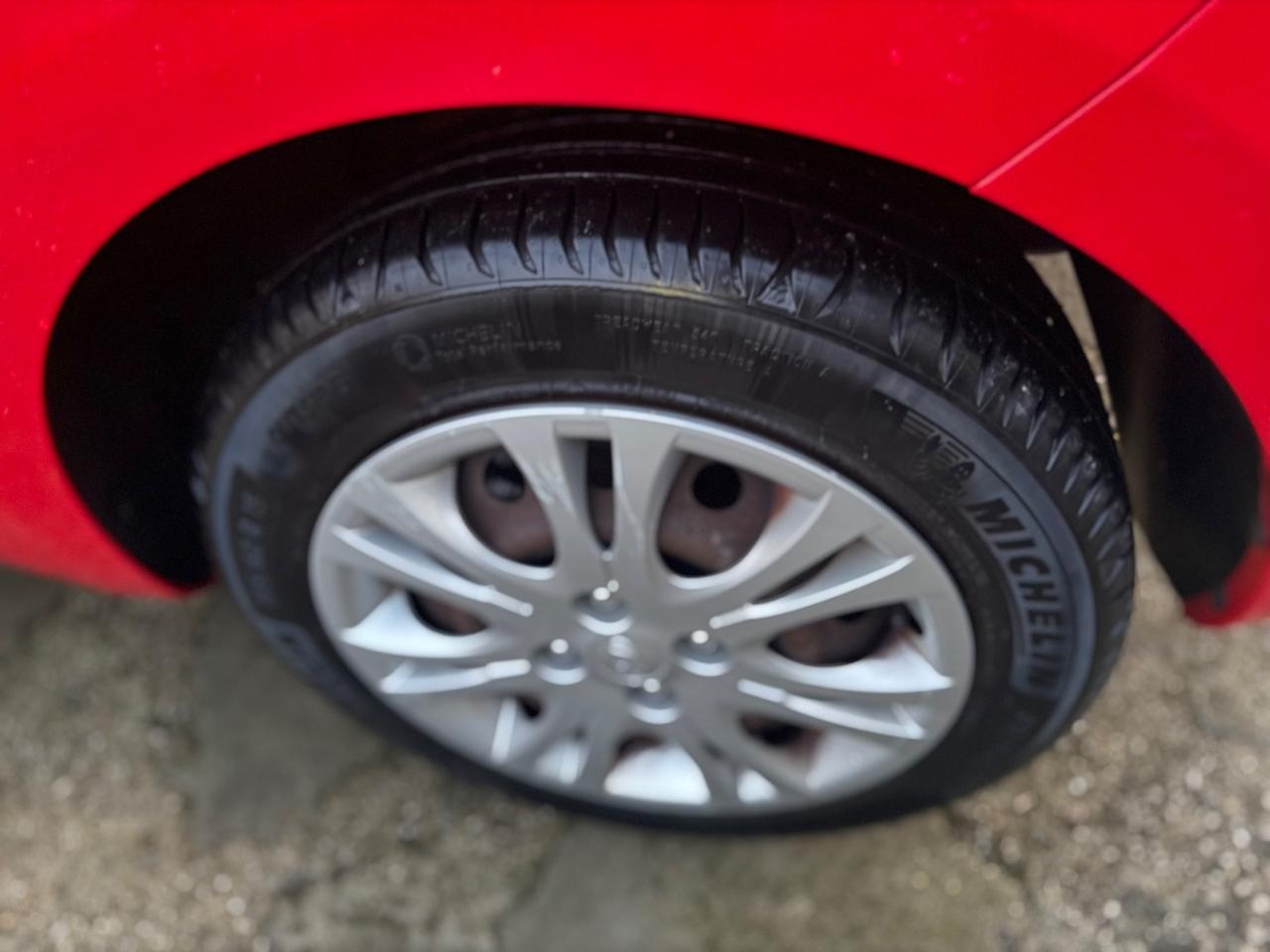 Hyundai i20 1.2 5p. Neopatentati no blocchi 2012