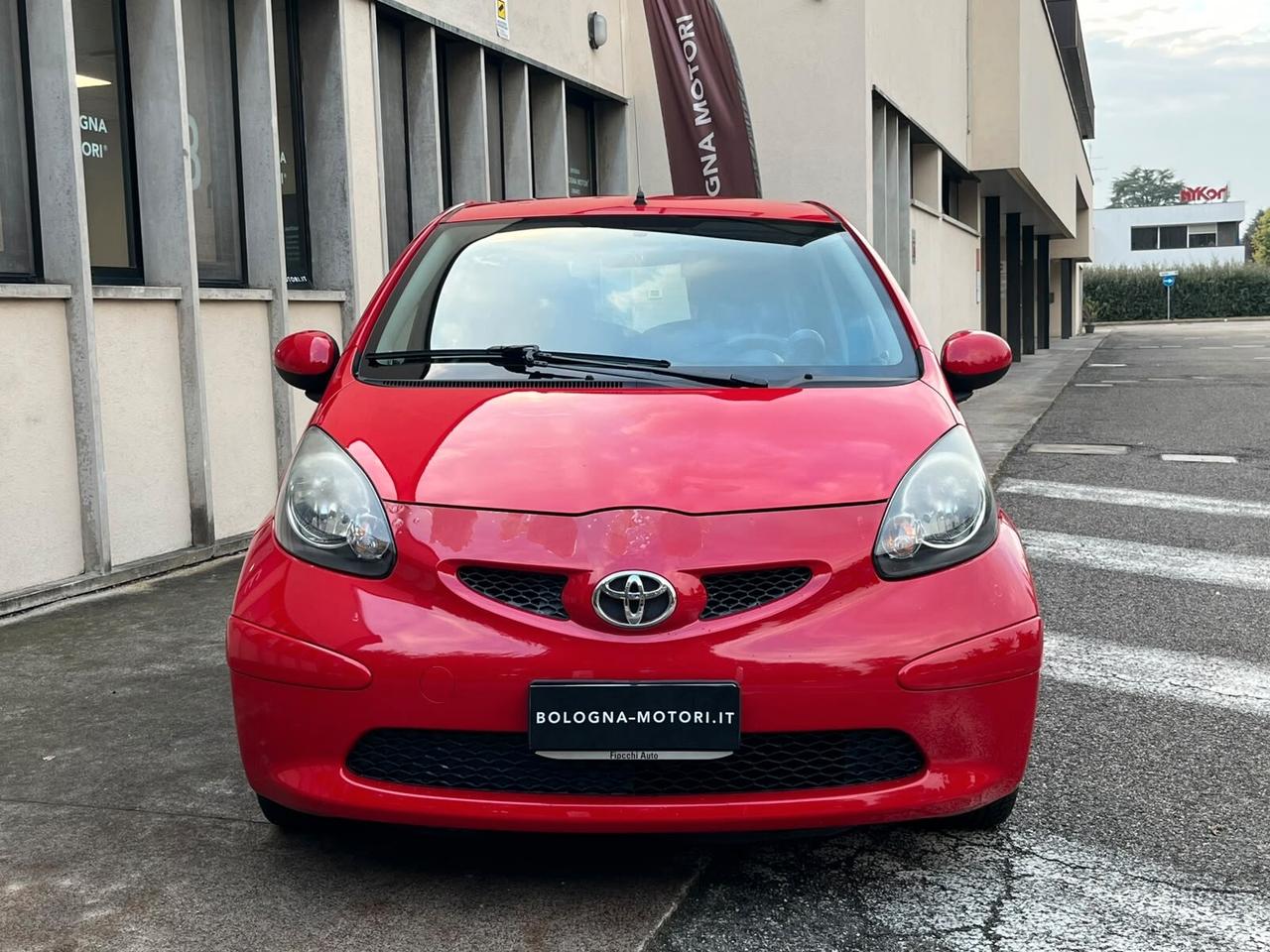 Toyota Aygo 1.0 12V VVT-i 5 porte - NEOPATENTATI