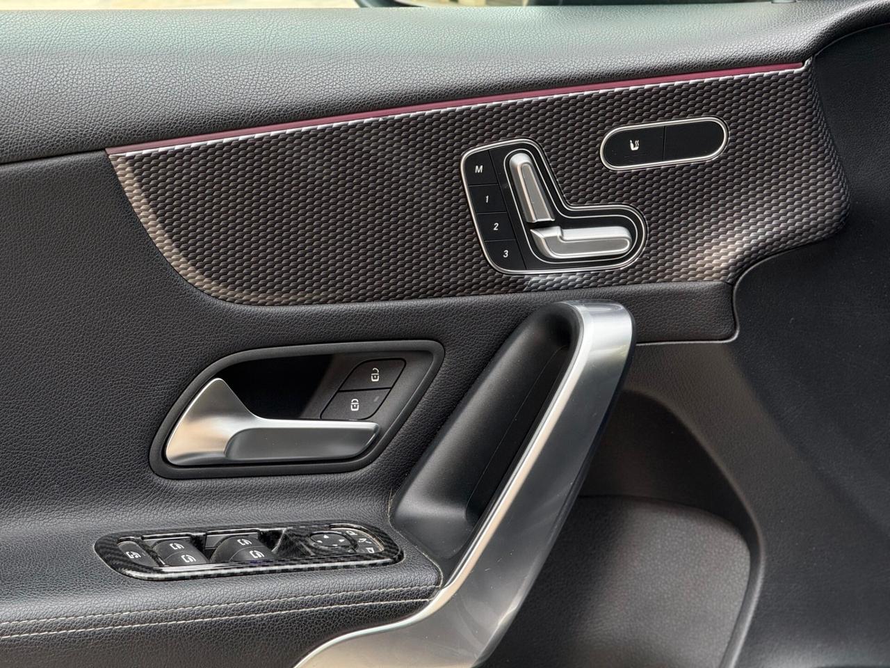 MERCEDES-BENZ CLASSE A 180d 116 CV PREMIUM – TETTO PANORAMICO – TELECAMERE 360°