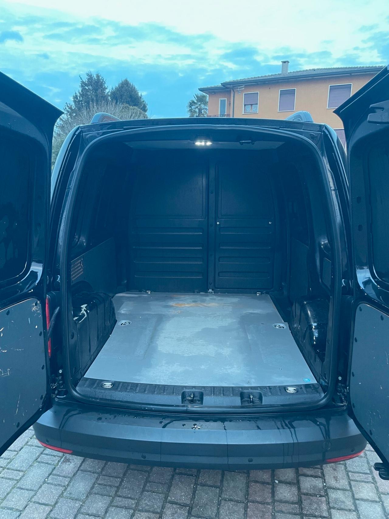 Volkswagen Caddy 2.0 TDI 102 CV DSG Comfortline